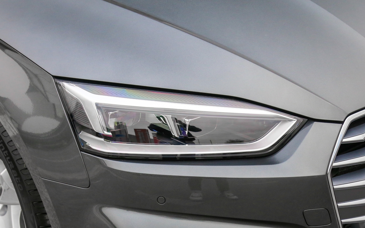 还买什么奔驰宝马奥迪,新款宝马3系上市售29.39万起