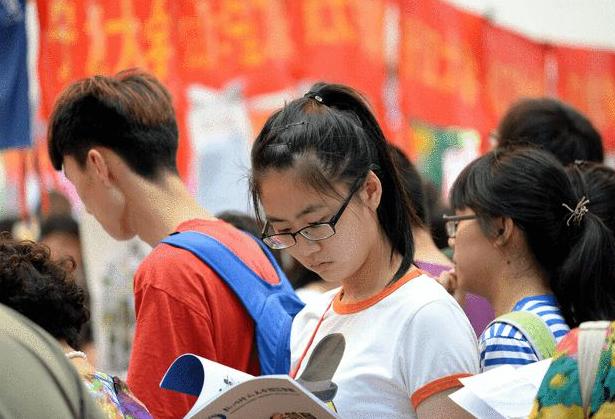 为了上个好大专复读有意义吗,为了上一本选不喜欢的专业