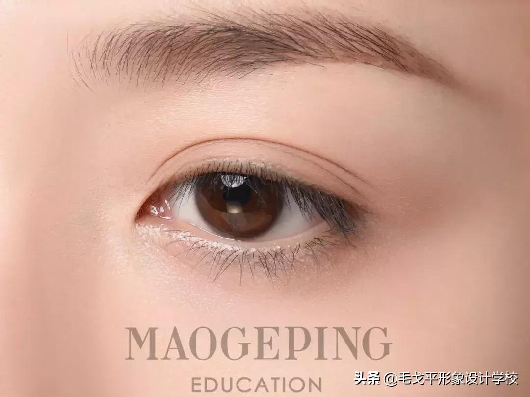超小眼单眼皮画大眼妆教程,小眼睛眼妆怎么画显大又干净教程