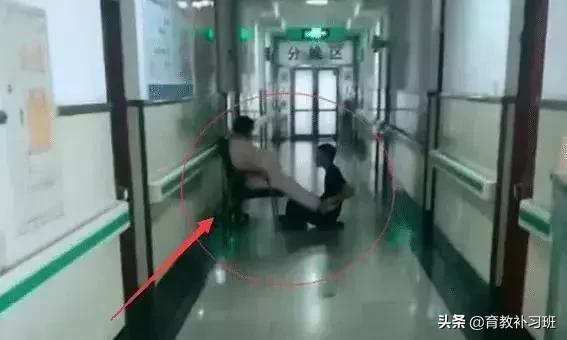 妻子宫口开得慢，这位老公的做法引人称赞，网友大呼“我酸了”！