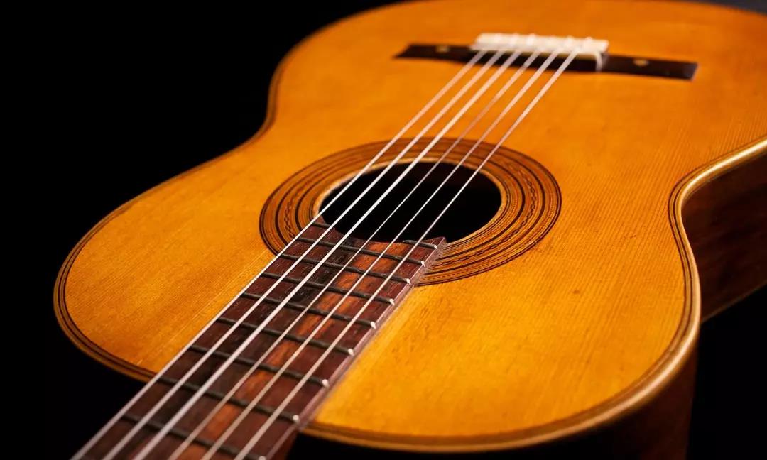 吉他包边对音色有影响吗,吉他背板对音色的影响