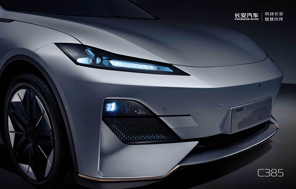 长安新能源亮剑！E11、C385、E0全面曝光