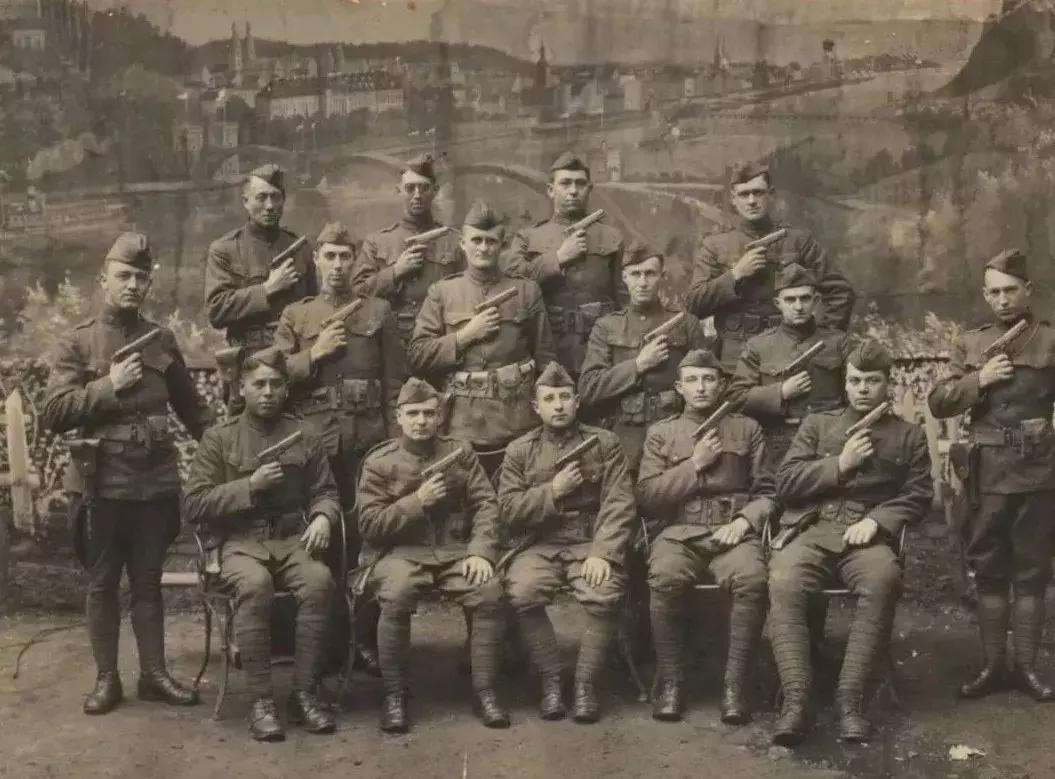 m1坦克pk虎式坦克,m1911干爆坦克