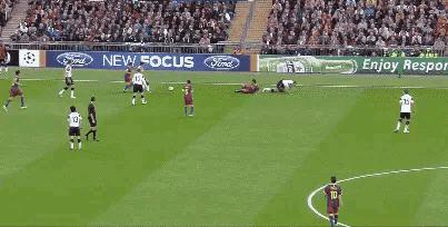 11年欧冠决赛巴萨曼联,2011年欧冠半决赛曼联大战巴萨