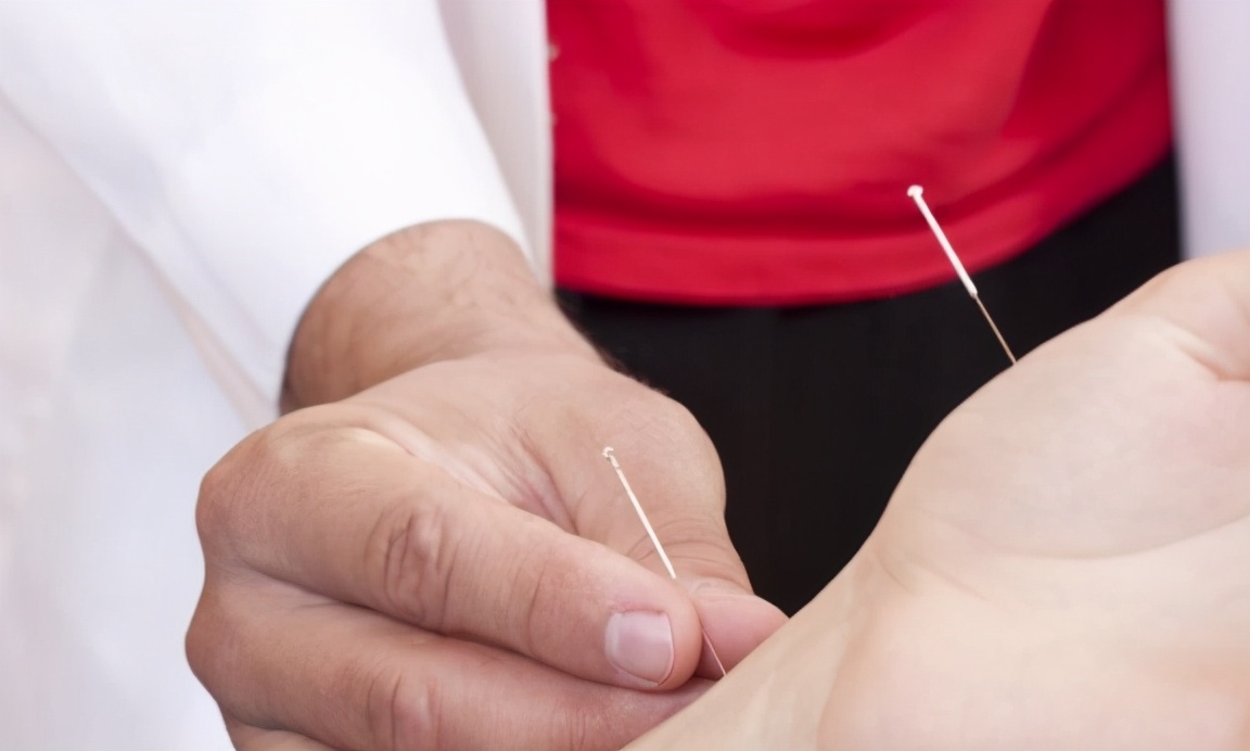 养生保健的放血疗法,老人一年花20万在养生馆放血排毒