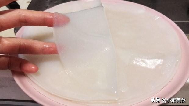 自制手工凉皮怎么弄,凉皮怎么做才筋道不断裂不洗面