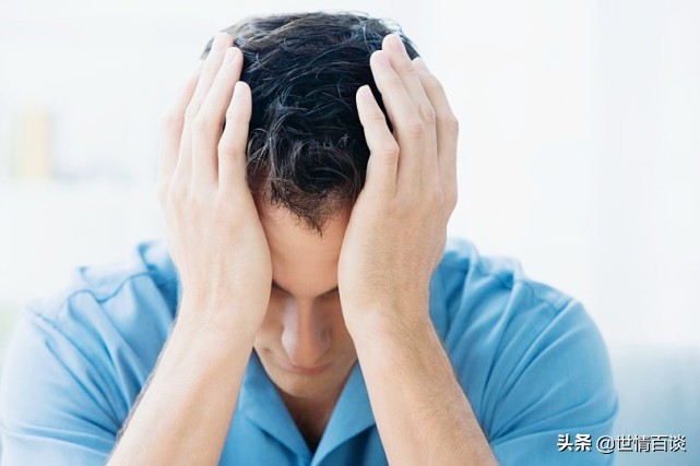 男子帮妻子买卫生巾被路人辱骂,男子给老婆买护垫