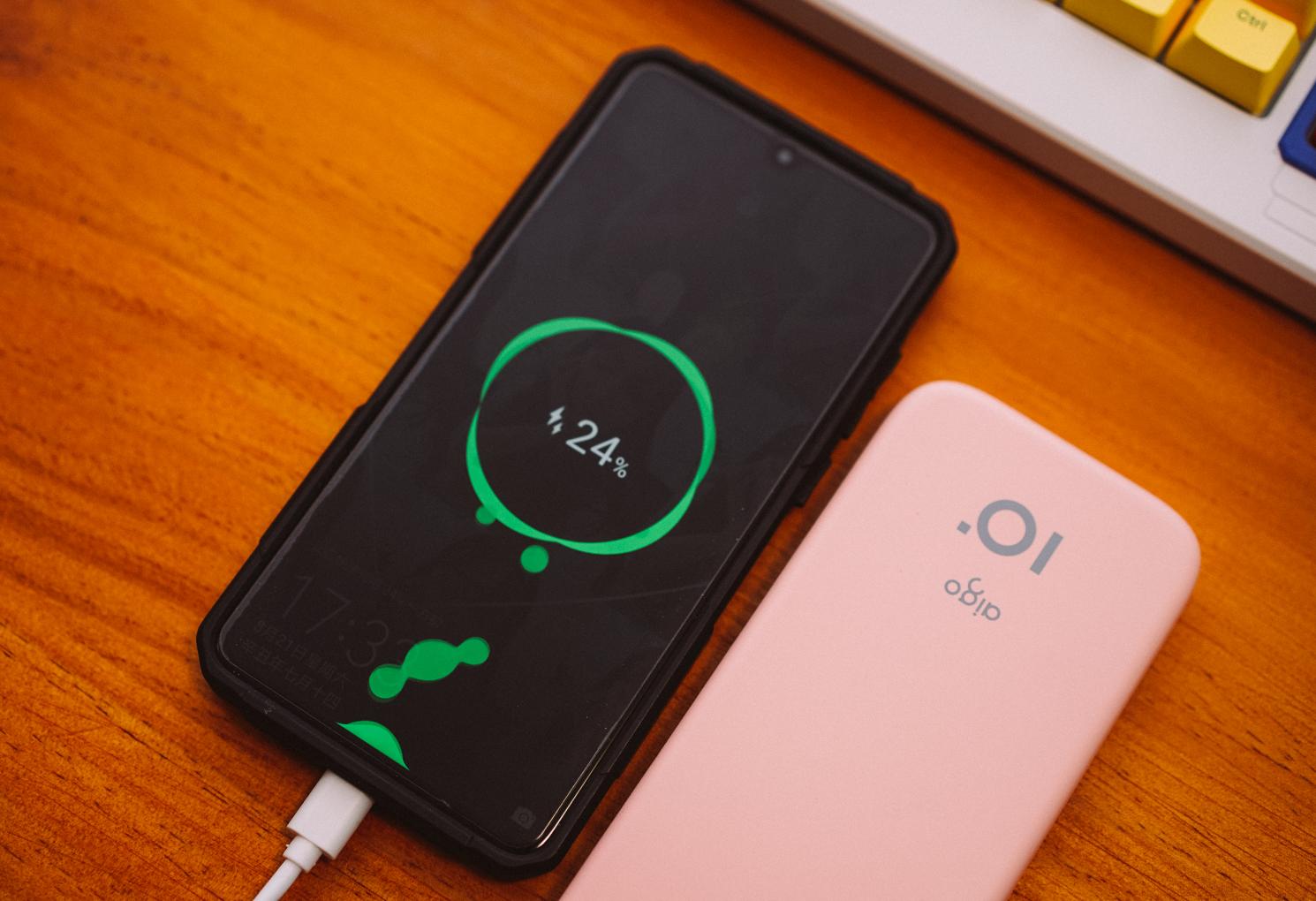 别总指望共享充电宝!aigoA10s充电宝价格实惠,还支持22.5W快充