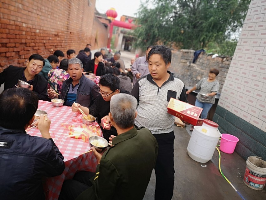 4块一包的红旗渠烟,红旗渠雪茄烟多少钱一包