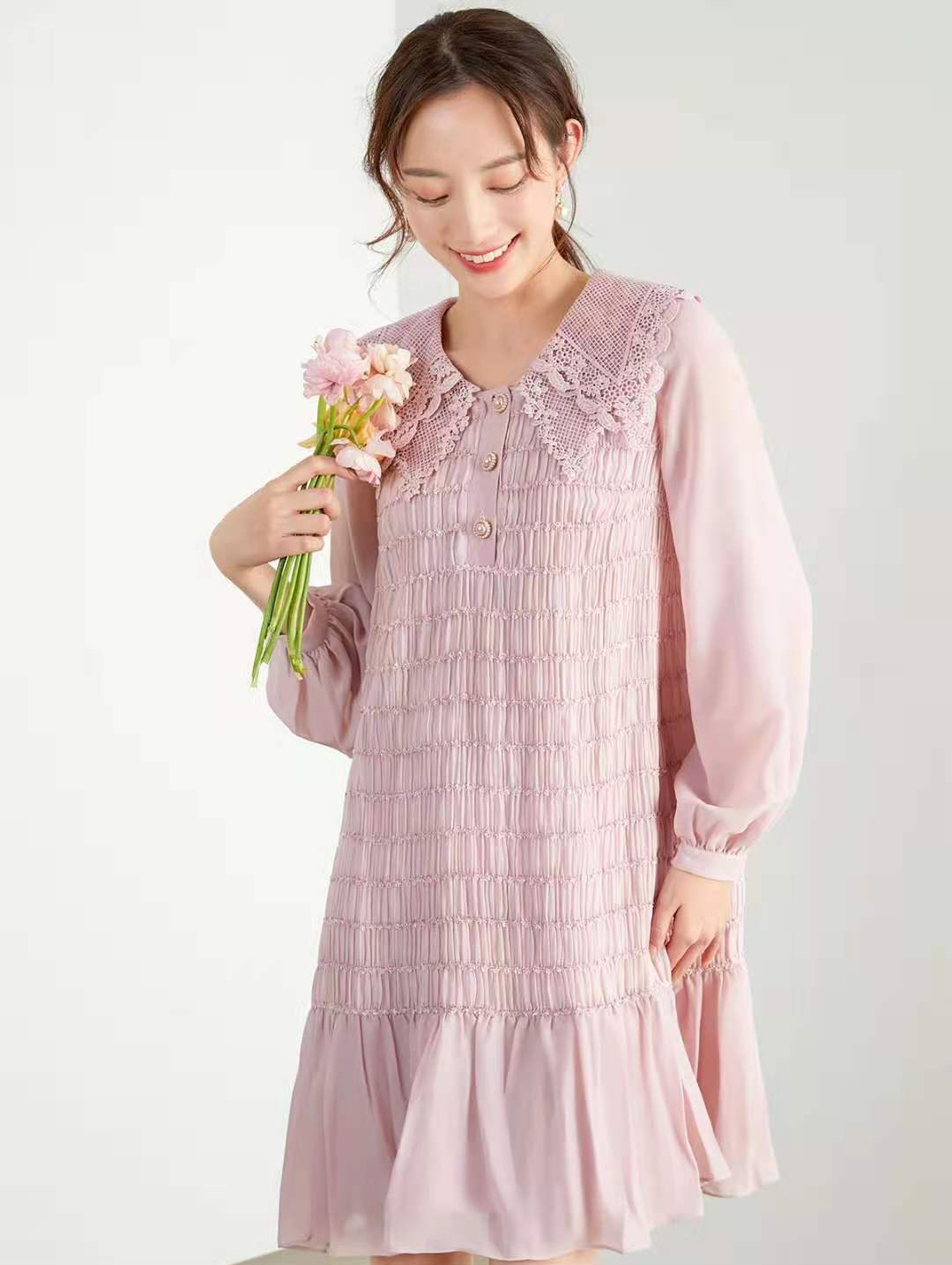 在这个舒适的秋季，穿优雅的长袖连衣裙最时髦，显气质又有女人味