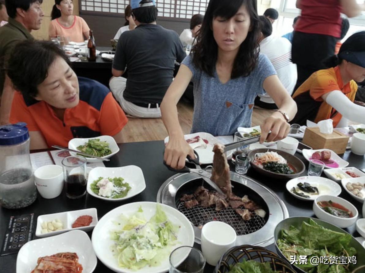 为什么韩国人用剪刀剪食物,韩国做饭为什么用剪刀