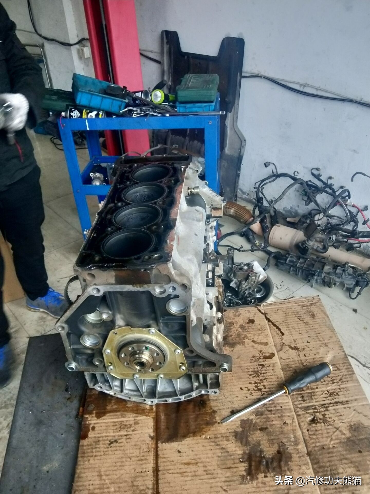 奥迪q3治理烧机油,奥迪q3烧机油多少公里正常