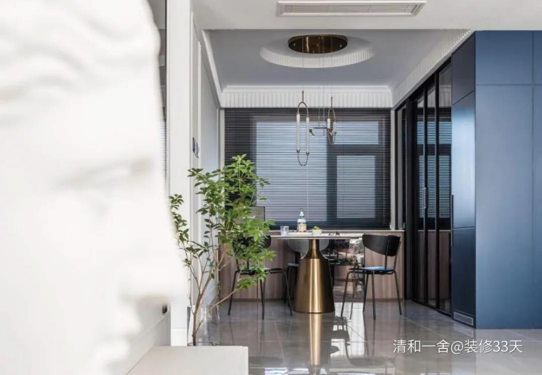 极简装修厨房前玄关设计高级感,厨房变宽敞好物