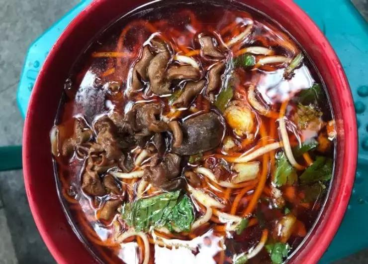 我在2018年的网红美食堆里，精挑出了这23家火爆的店给你！