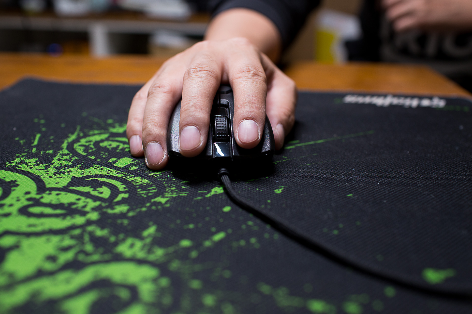 蝰蛇的接班人？最佳电竞鼠标？雷蛇毒蝰69蛇电竞鼠标测评体验