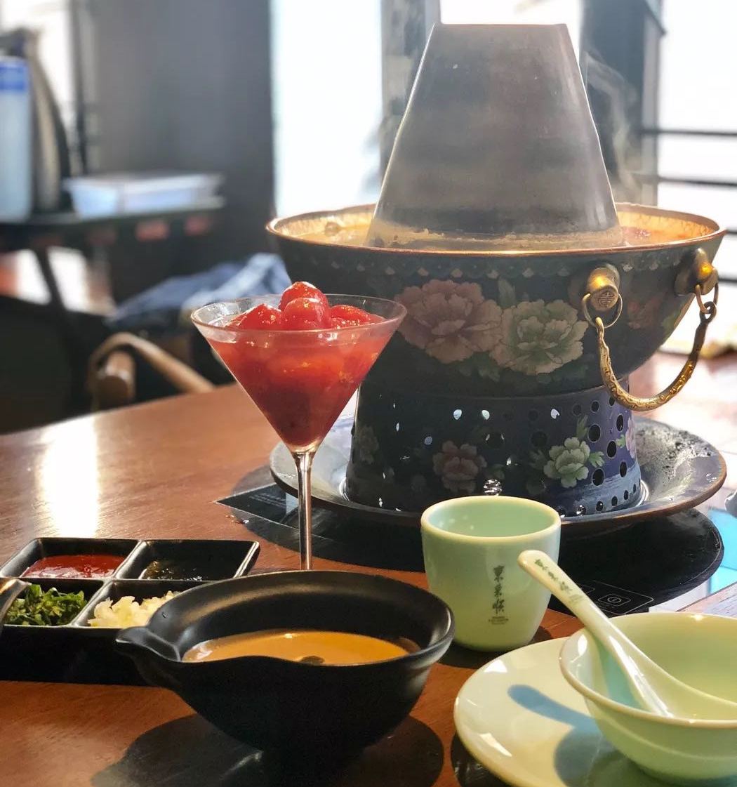 深夜嗨吃火鸡面,深夜嗨吃手摇奶茶