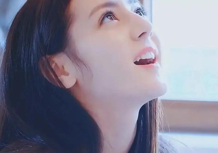 《长歌行》迪丽热巴咧嘴大笑,烤瓷牙“抢镜”忒显老