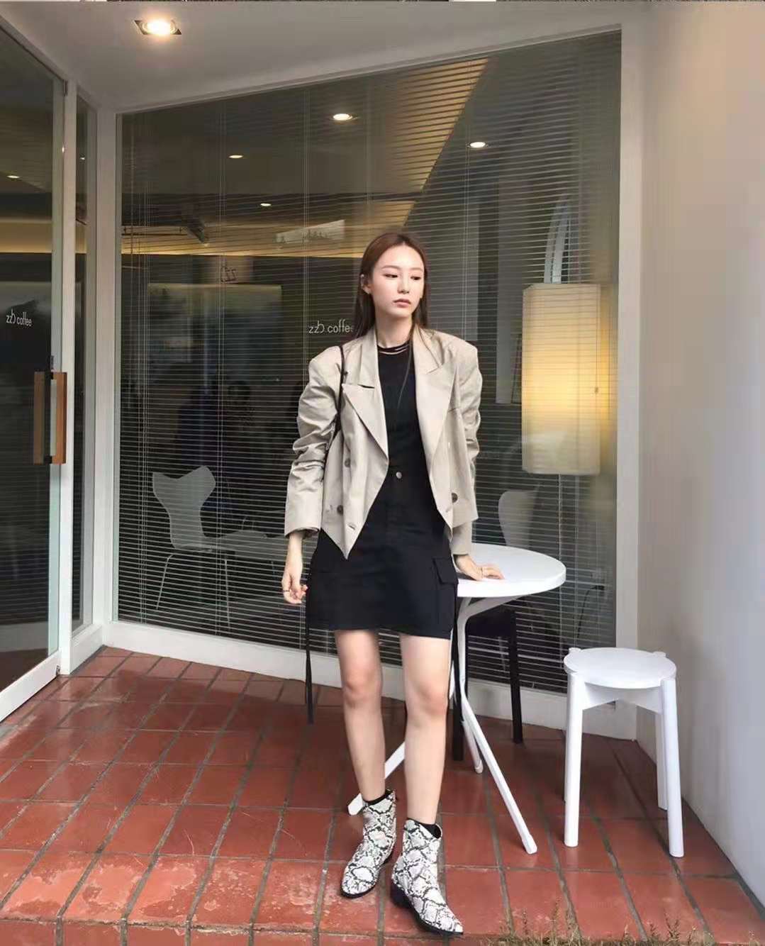 冬季丝袜卫衣穿搭高级感,卫衣女ins宽松慵懒风高级感