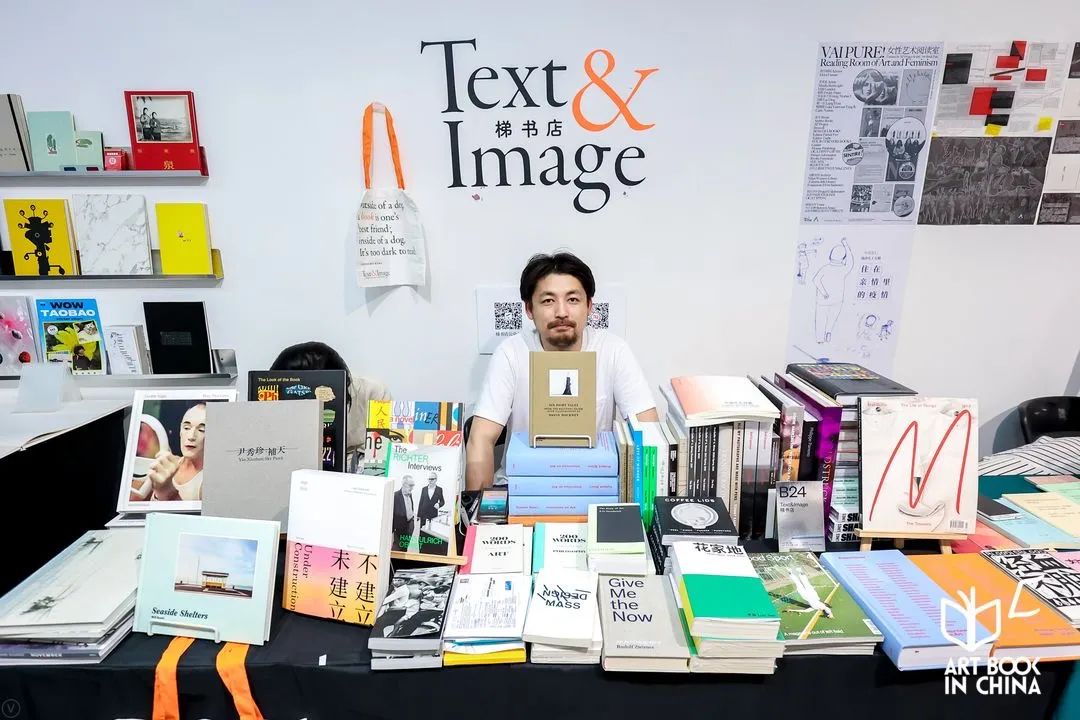 在成都看了一场浪漫的美术展,去古代邂逅一场书展