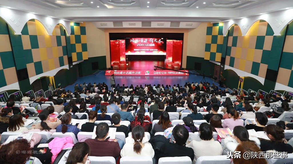 小天鹅艺术团童心向党,陕西省小天鹅艺术团点亮中国梦