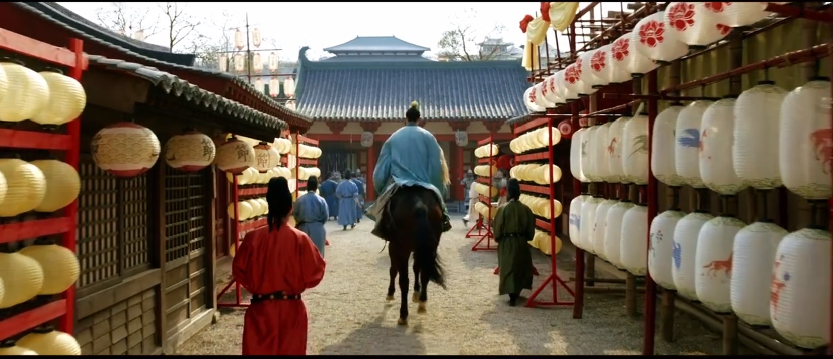 怎么评价长安十二时辰剧情,长安十二时辰画面和剧情都很棒