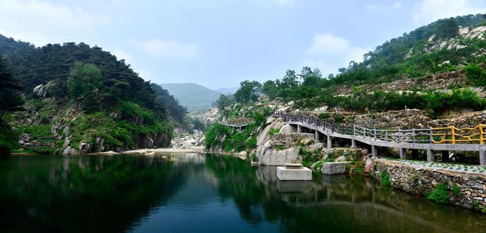 山东蒙山燕峪景区首届电音泼水节嗨爆启幕
