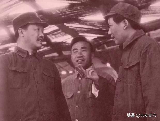 *德朱**位列元帅之首，可授衔证书却不是001号，001号究竟给了谁？