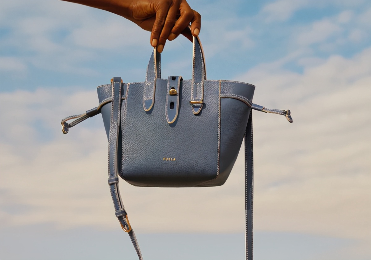 芙拉furla价格,furla芙拉包包官方旗舰店多少钱