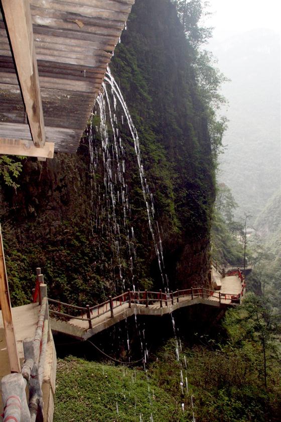 神龙峡：幽谷深深隐桃源