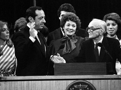 为什么那么多人来围观,为什么很多人围观