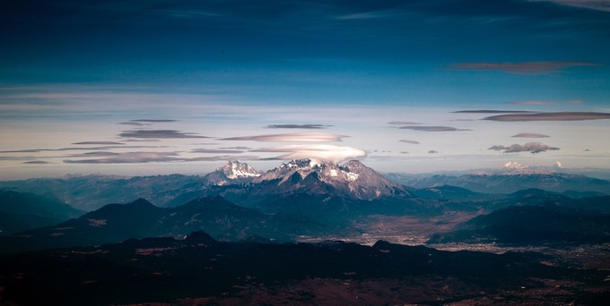 消失的地平线上的“香巴拉”和“女儿国”（二）
