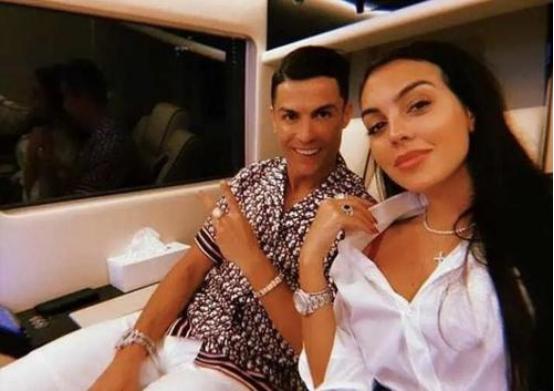 乔治娜为什么要跟c罗结婚,乔治娜被c罗捧红