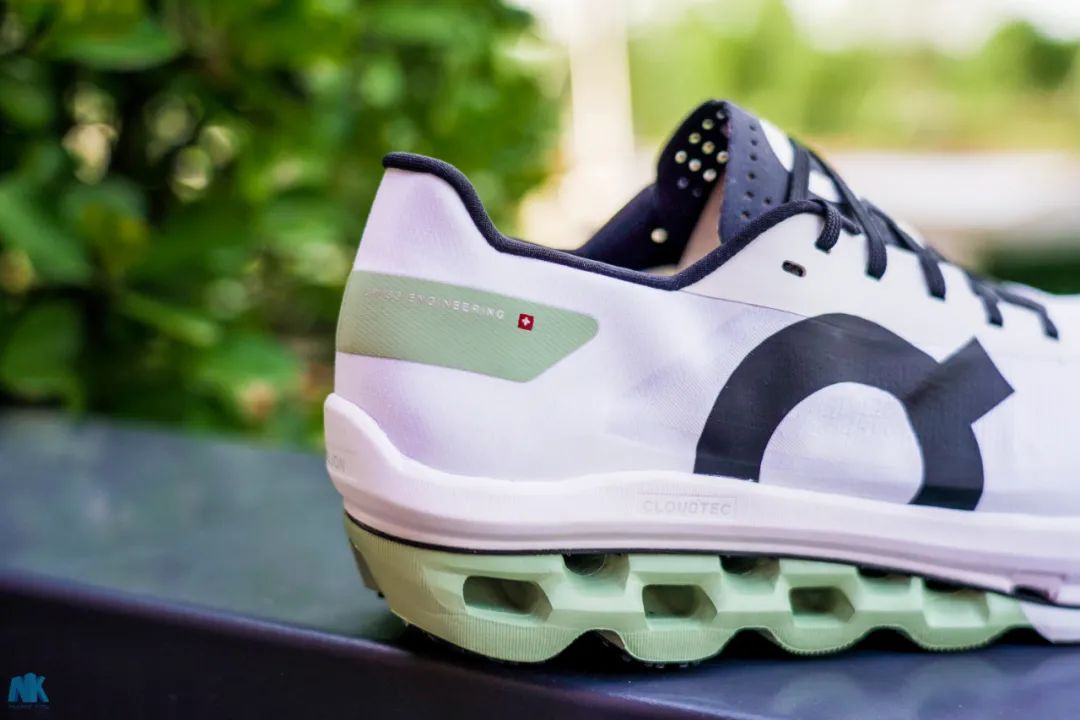 cloudboom跑鞋,oncloud跑步鞋测评