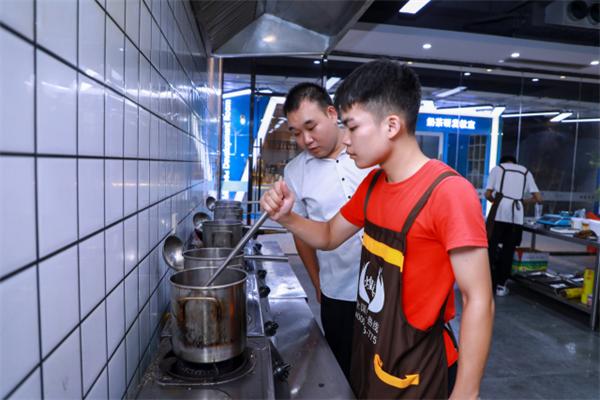 梦想起航，奋勇向前，煌旗第一届精英班圆满落幕