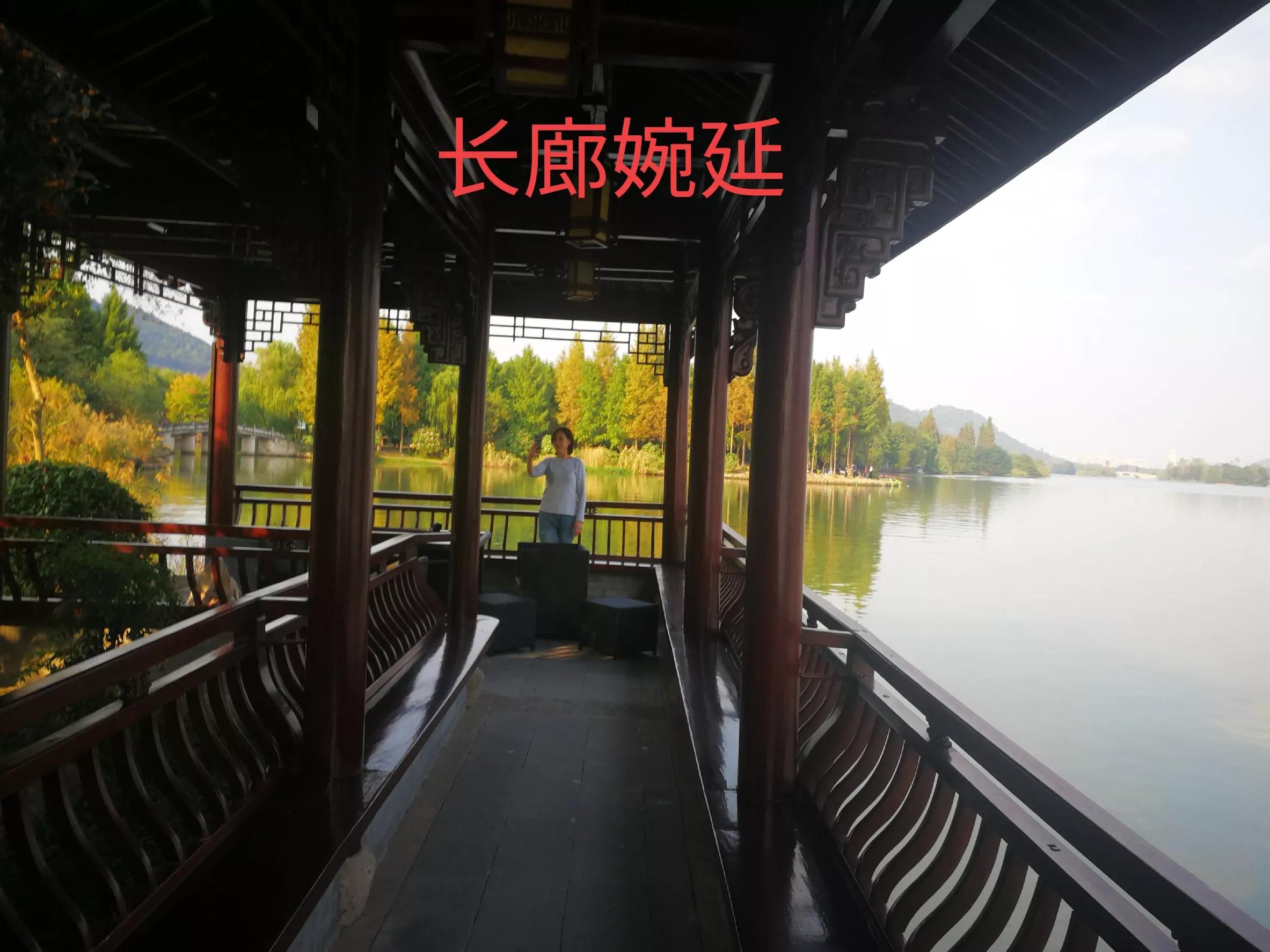 杭州湘湖，层峦叠翠，亭台楼榭，休闲自然，一个让人心醉的地方