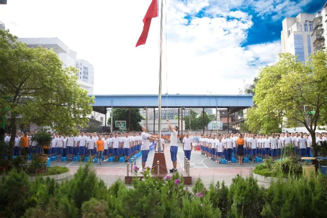 福州市贵族中学,福州高中三年的学费