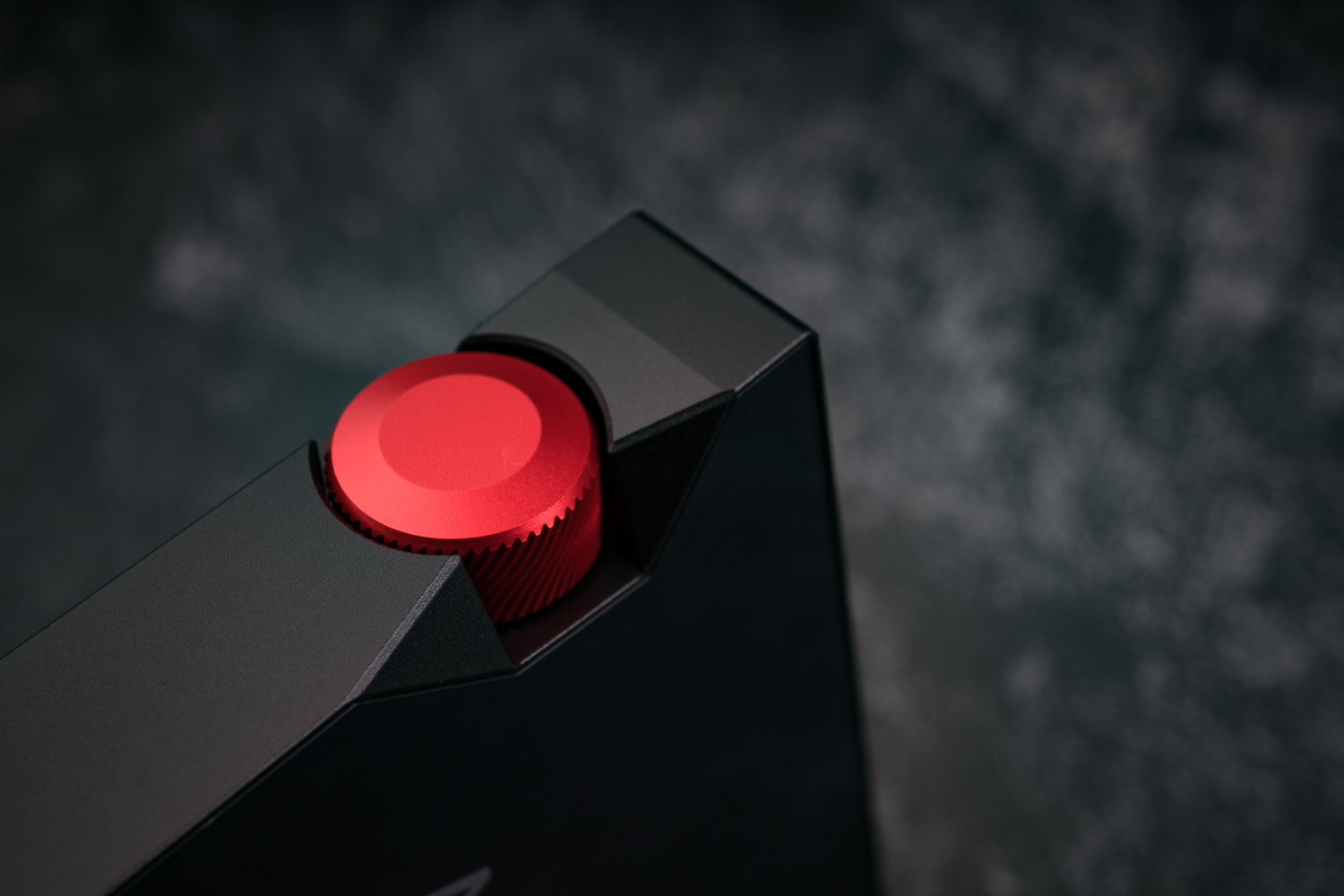 “毒杀”颜控用户——AnormaSR15“鹤顶红”版图赏简评