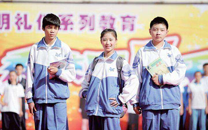 那些年我们穿过哪些校服,那些年我们的青春校服