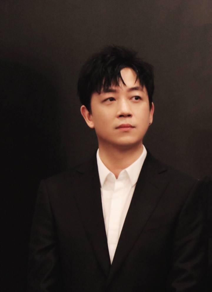 娱乐新看点—邓伦、潘粤明、朱一龙最新动态