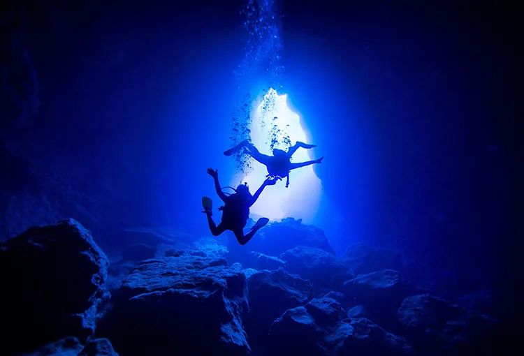 全球最适合蜜月旅行十大海岛,十大海岛度假胜地