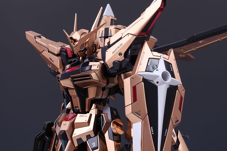 佳作:瘦脸神技,黄金拂晓高达改造