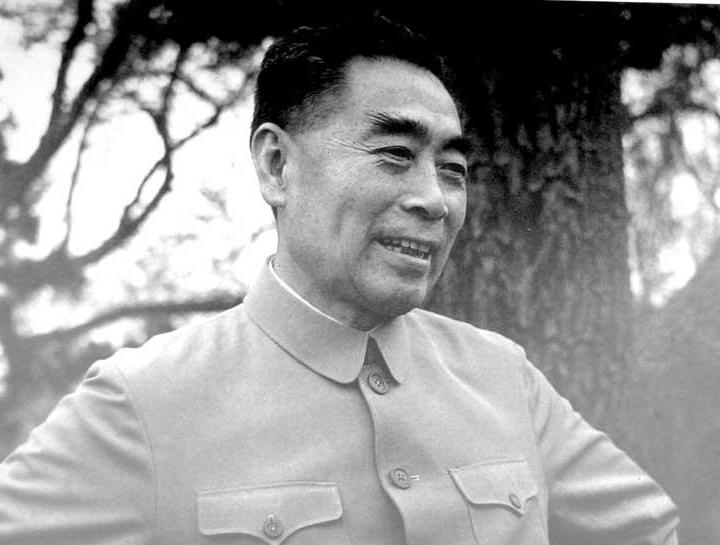 周总理在苏联喝醉酒，回国后检讨，毛主席：喝酒喝醉是常有的事