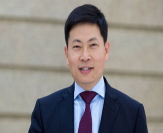 华为大佬余承东学历,余承东和雷军相爱相杀的故事