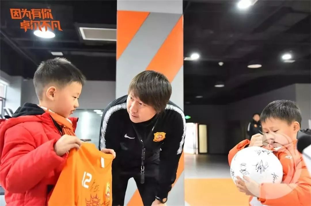 中超最佳荣誉,中超武汉卓尔足球队