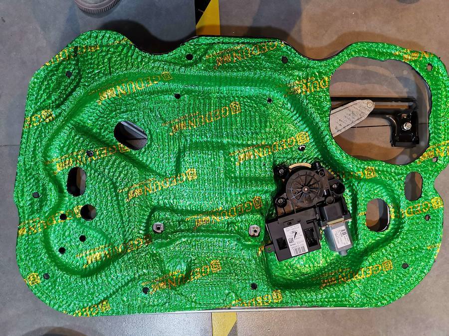 福克斯隔音改装潍坊,福克斯音响改装哈曼卡顿