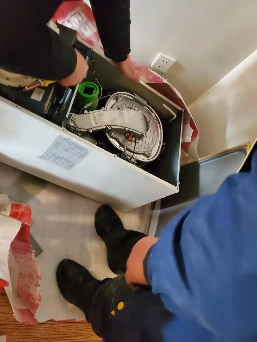 不简单呐,处理二手暖气片