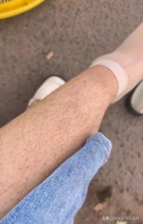 老婆在网上买了件衣服,老婆买了条裙子