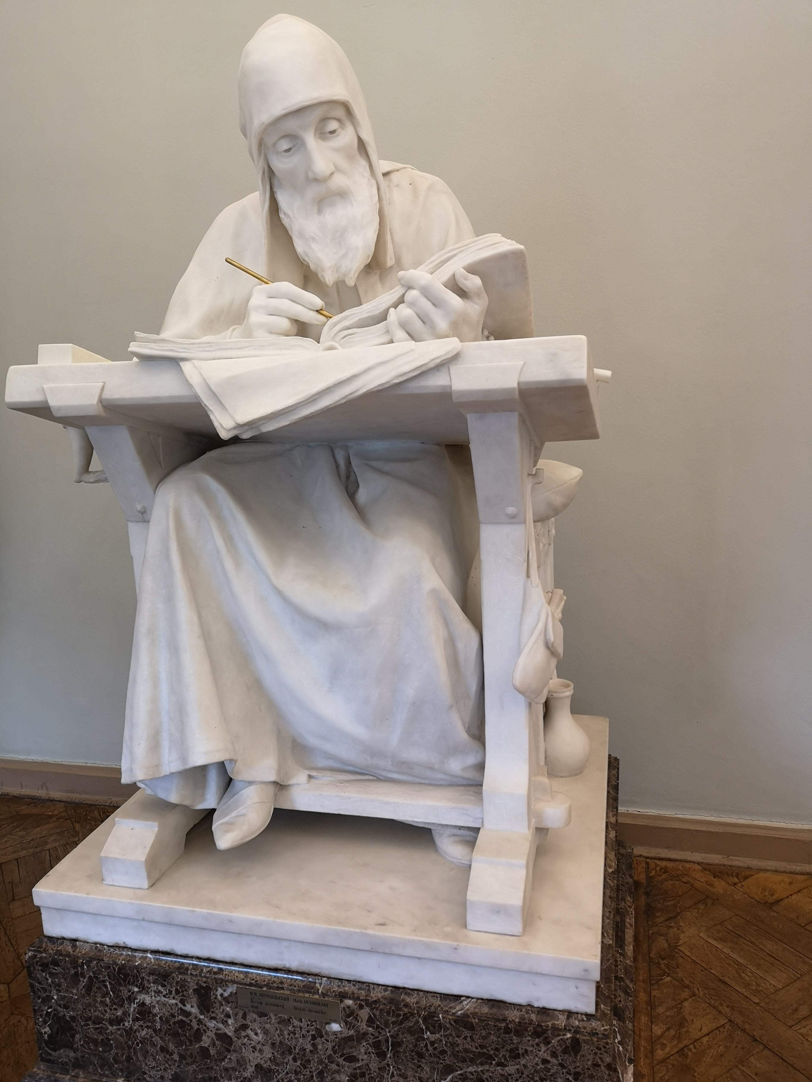 奔七的夫妻俩，自由行走在俄罗斯的圣彼得堡