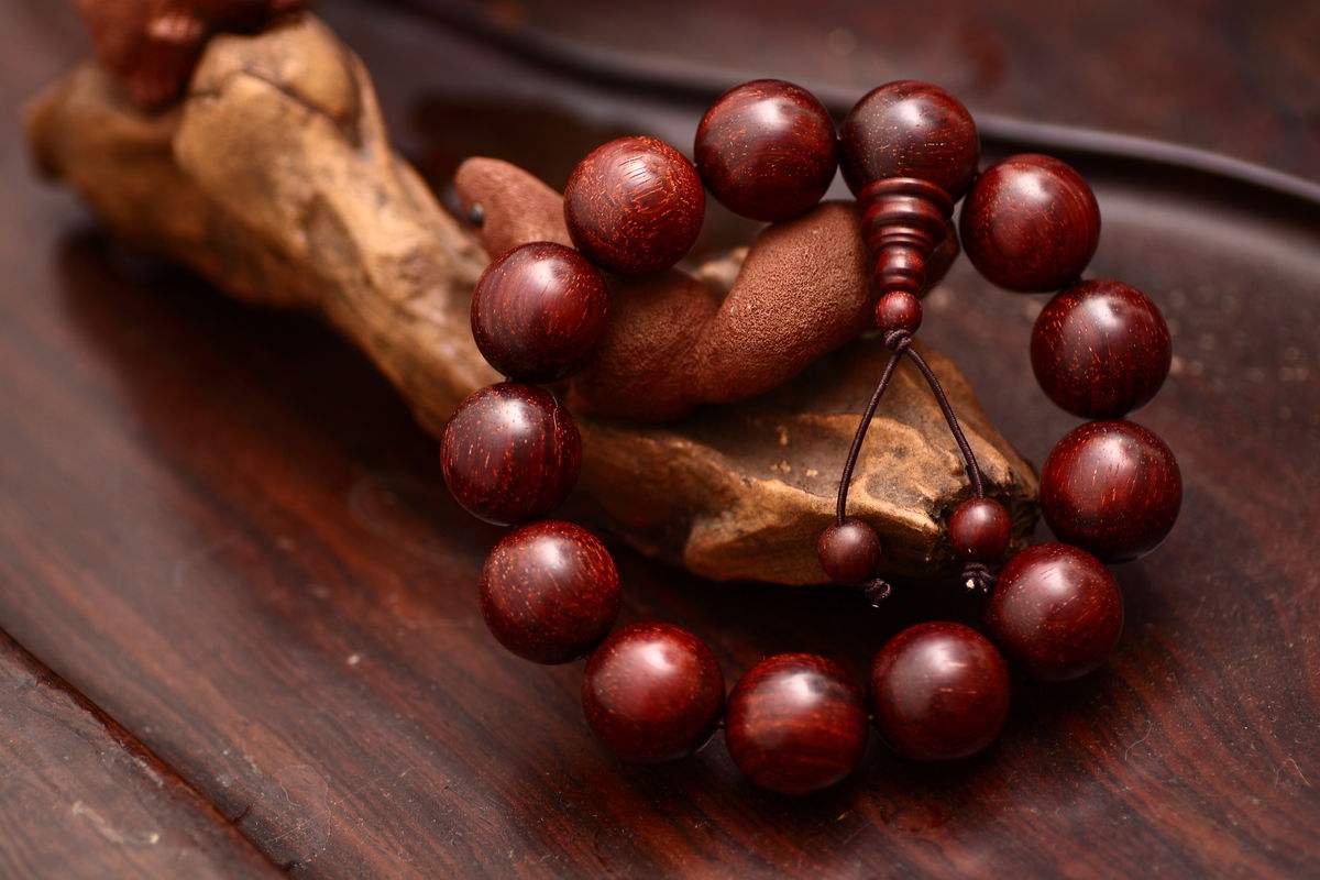 小叶紫檀开裂怎么回事,小叶紫檀开裂怎么办