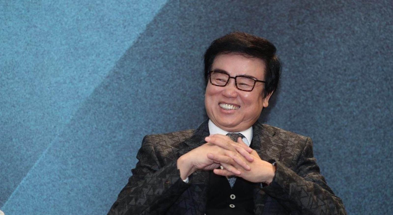 黄百鸣人生经历,黄百鸣年轻时照